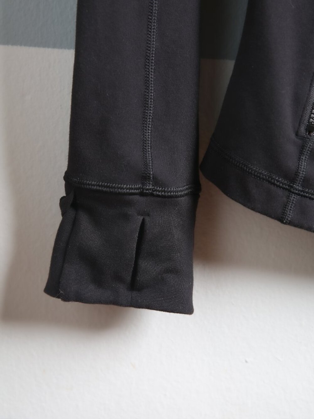 LULULEMON Black Define Jacket Luon™ | Size 6 - Picture 12 of 15